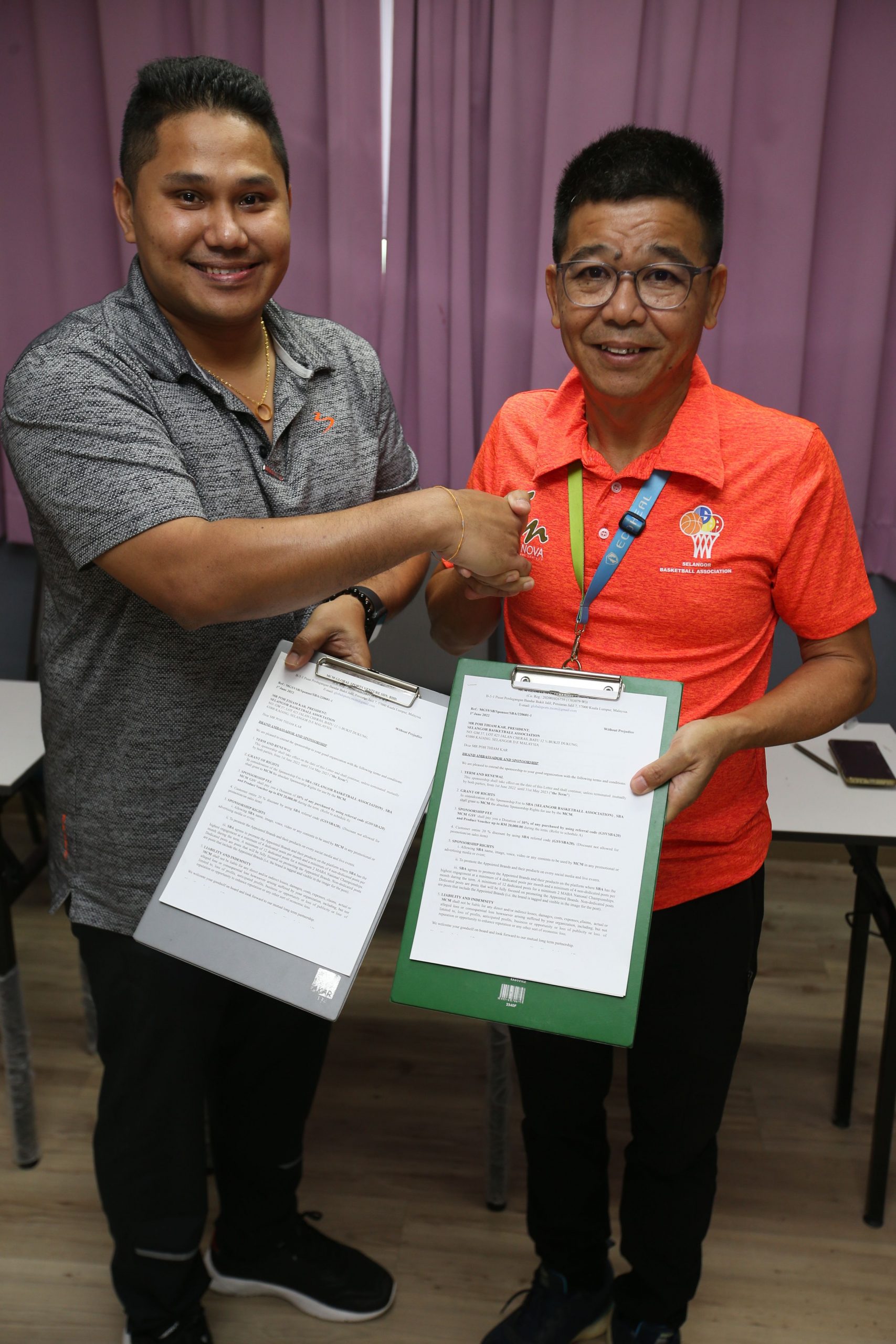 雪篮总奖励征河内3女将  傅添加：柬东运续为国争光