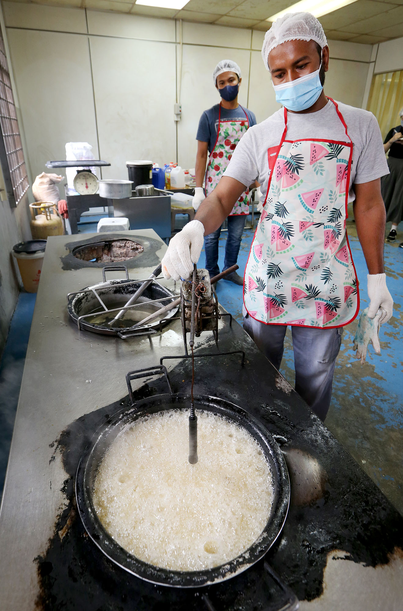 霹:5月4日/封底主文/它的诞生|棒棒糖 甜滋滋的“回忆杀”