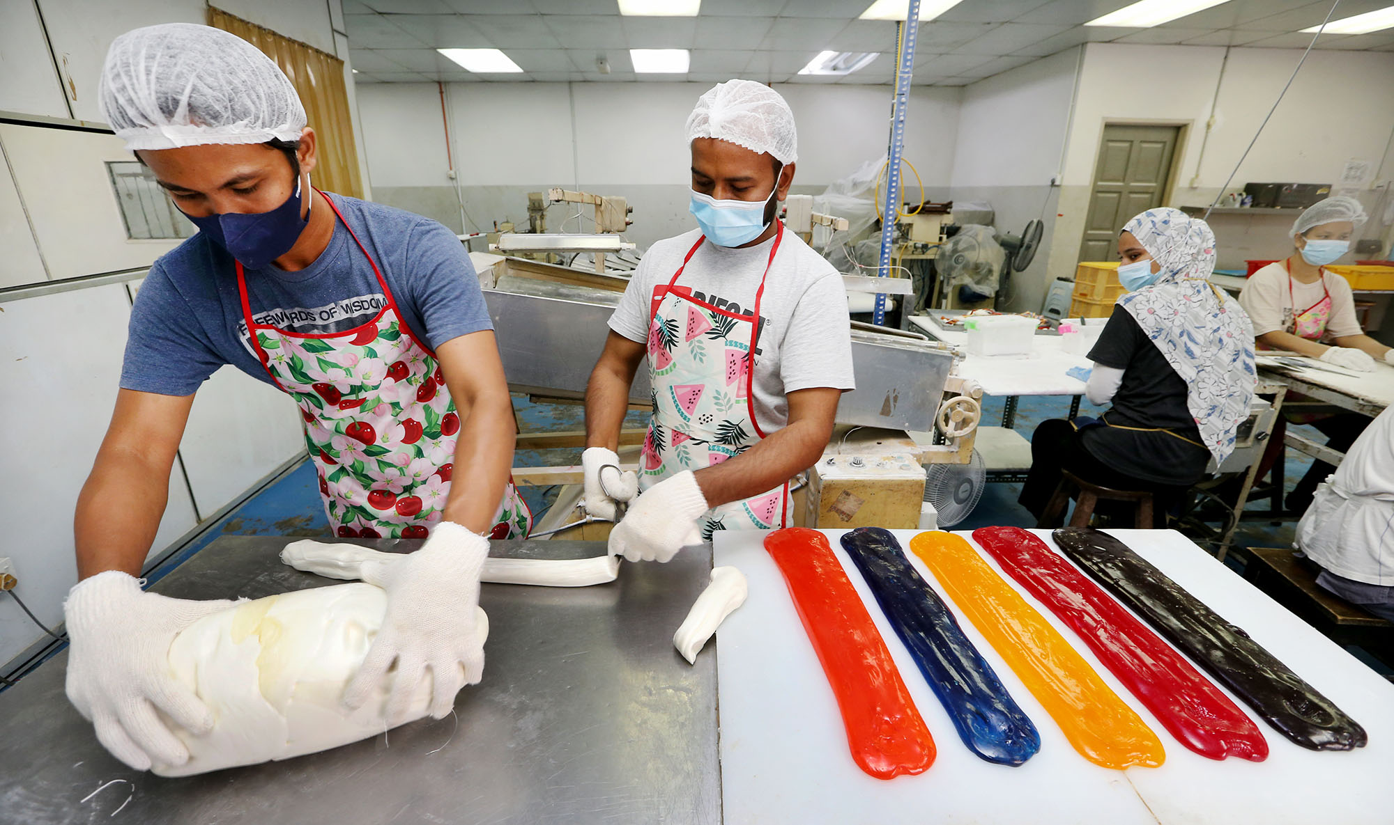 霹:5月4日/封底主文/它的诞生|棒棒糖 甜滋滋的“回忆杀”