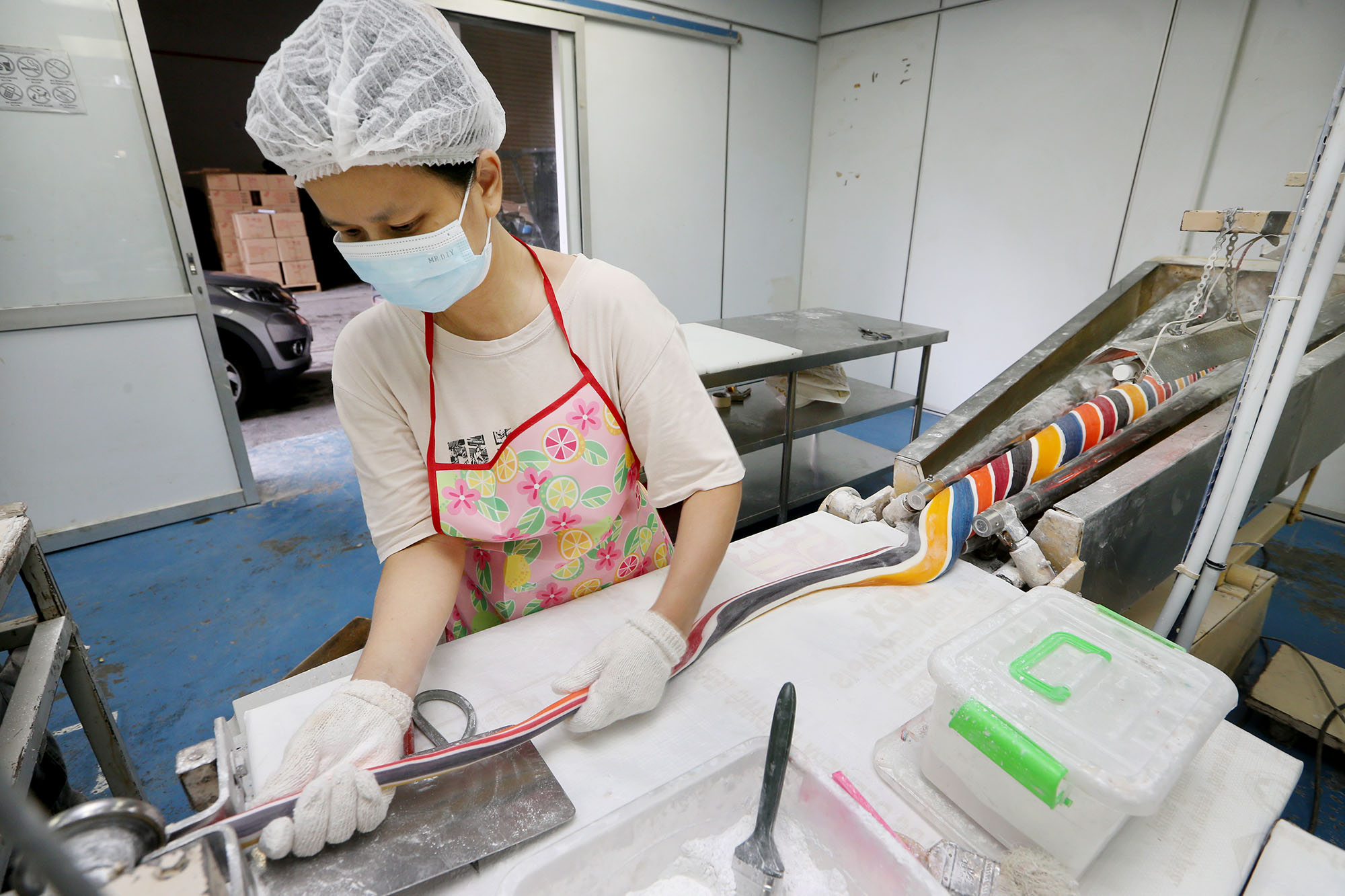 霹:5月4日/封底主文/它的诞生|棒棒糖 甜滋滋的“回忆杀”