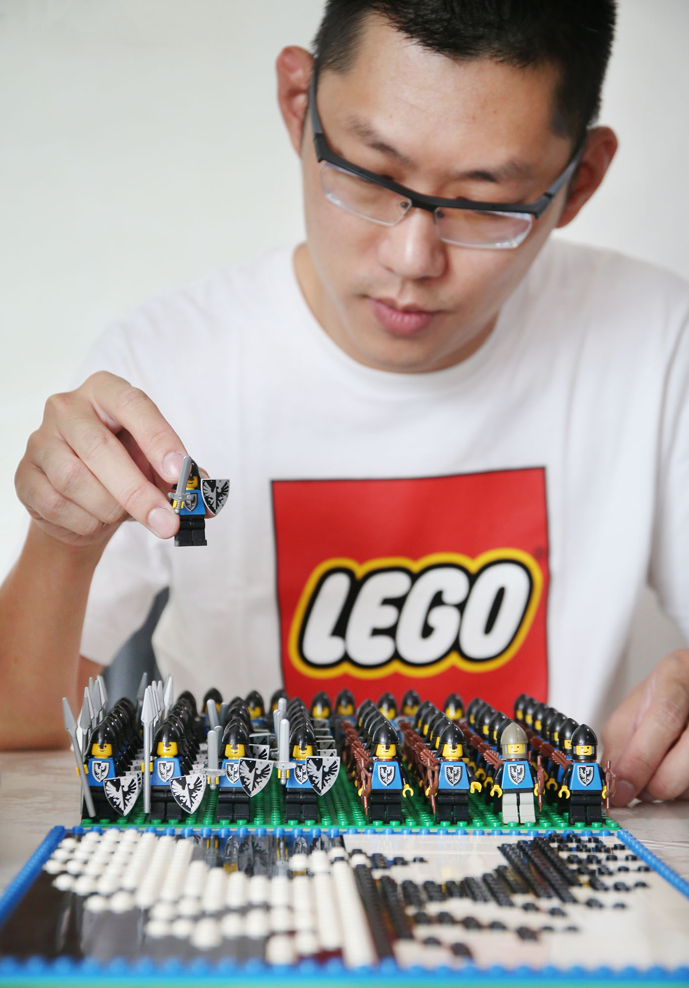 霹:5月5日见报/封底主文/乐活频道/乐高迷蔡谨嵘发挥创意 打造怡保旧建筑物