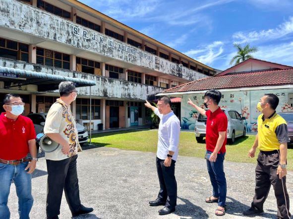 霹:倪可敏交5万拨款 助三民独中建教学楼