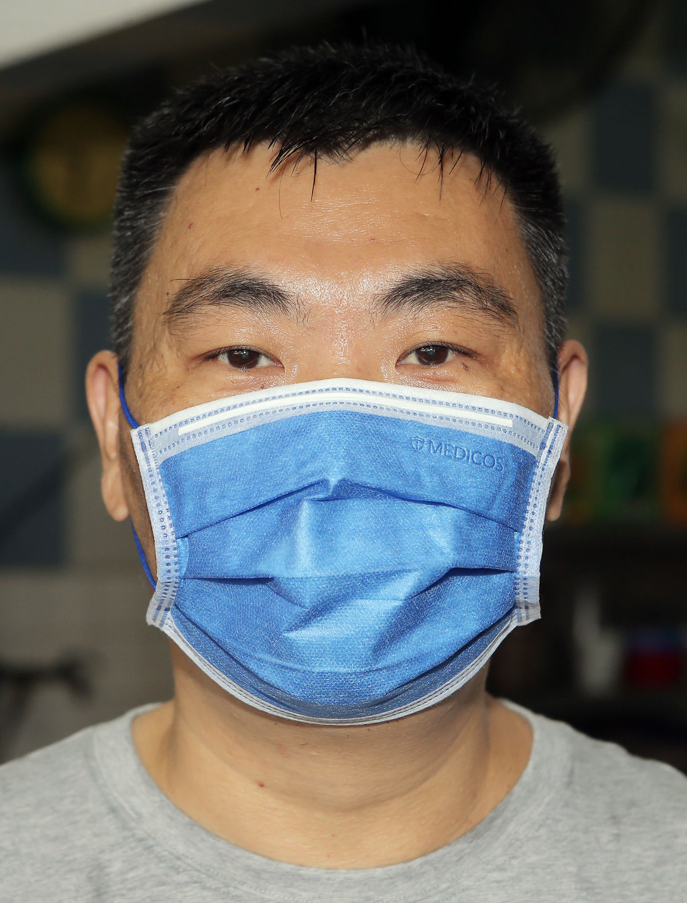霹:封面主文/食肆疫情以来最热爆 游客排队一两个小时也要吃!
