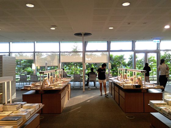 黄美尹／现代图书馆，我们的大客厅