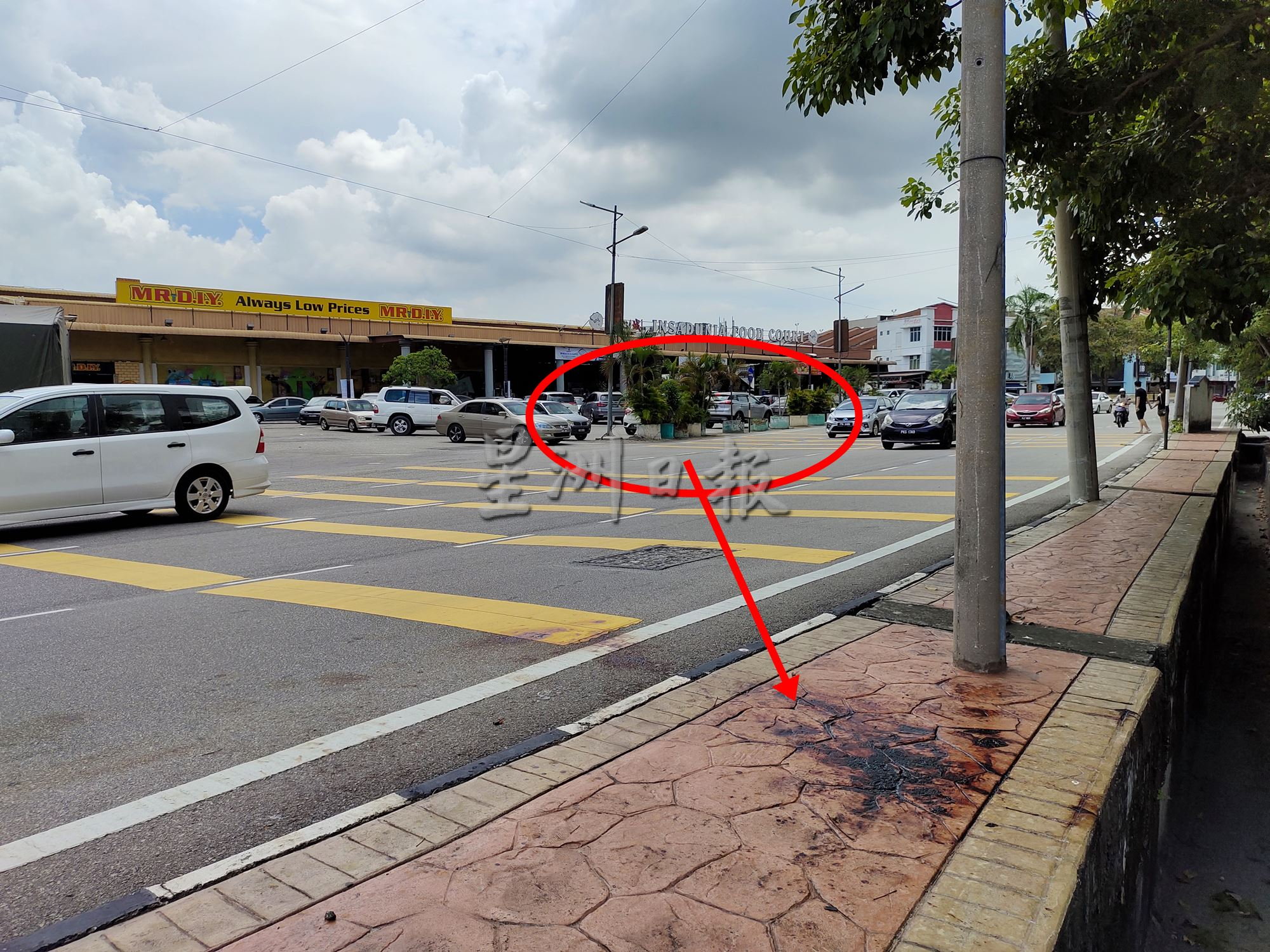 (全国版)相互认识打起来后致命,警方证实被砍伤华裔男子到院时已被证实身亡