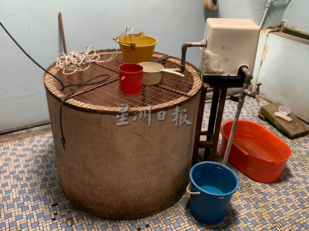 （古城封底主文）《乡镇情深》-巴淡芙露胶园被发展洪流吞噬 屋业发展蓬勃