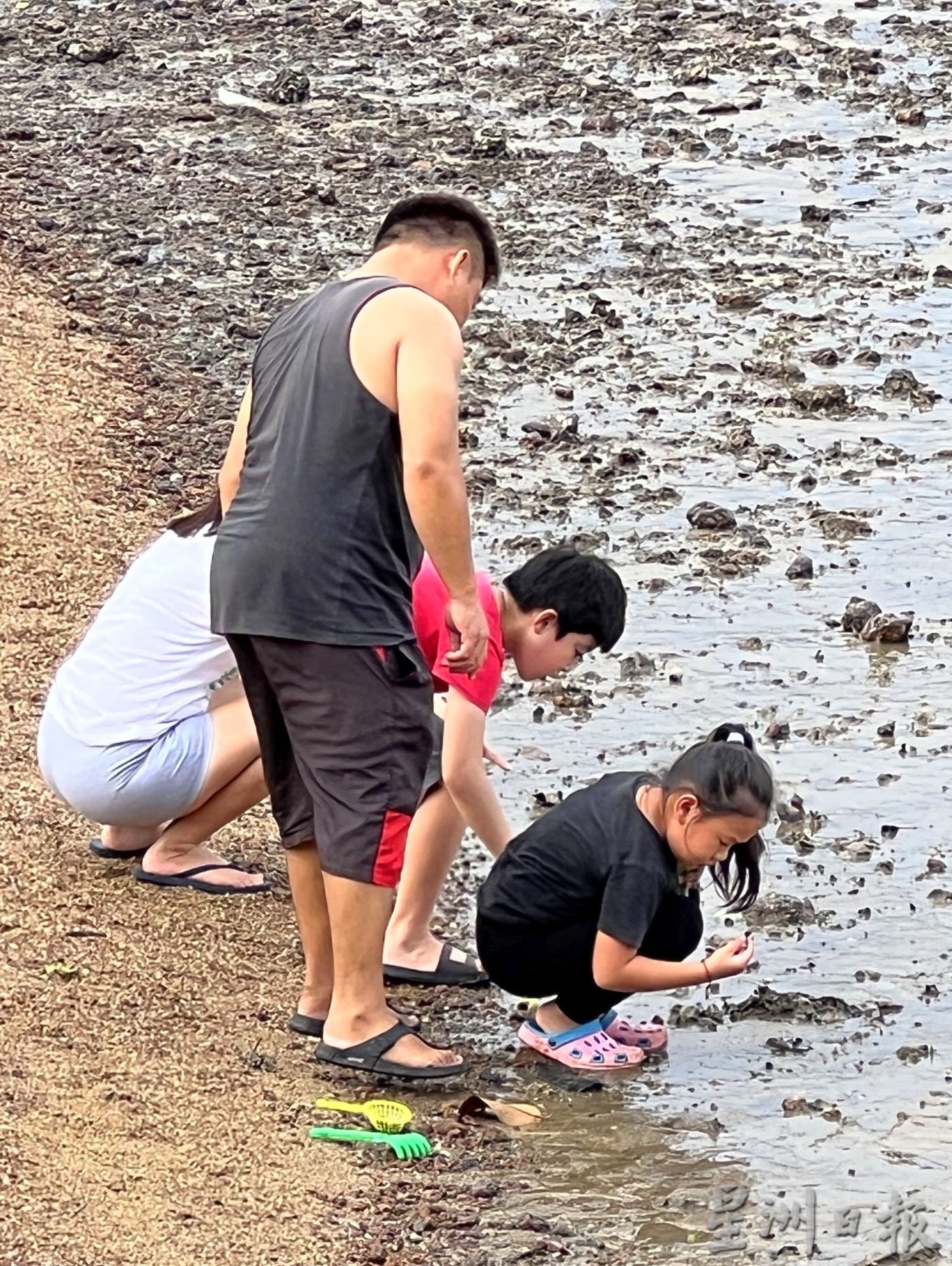 （古城封底版主文）《用眼睛去旅游》：直落贡陆连岛 