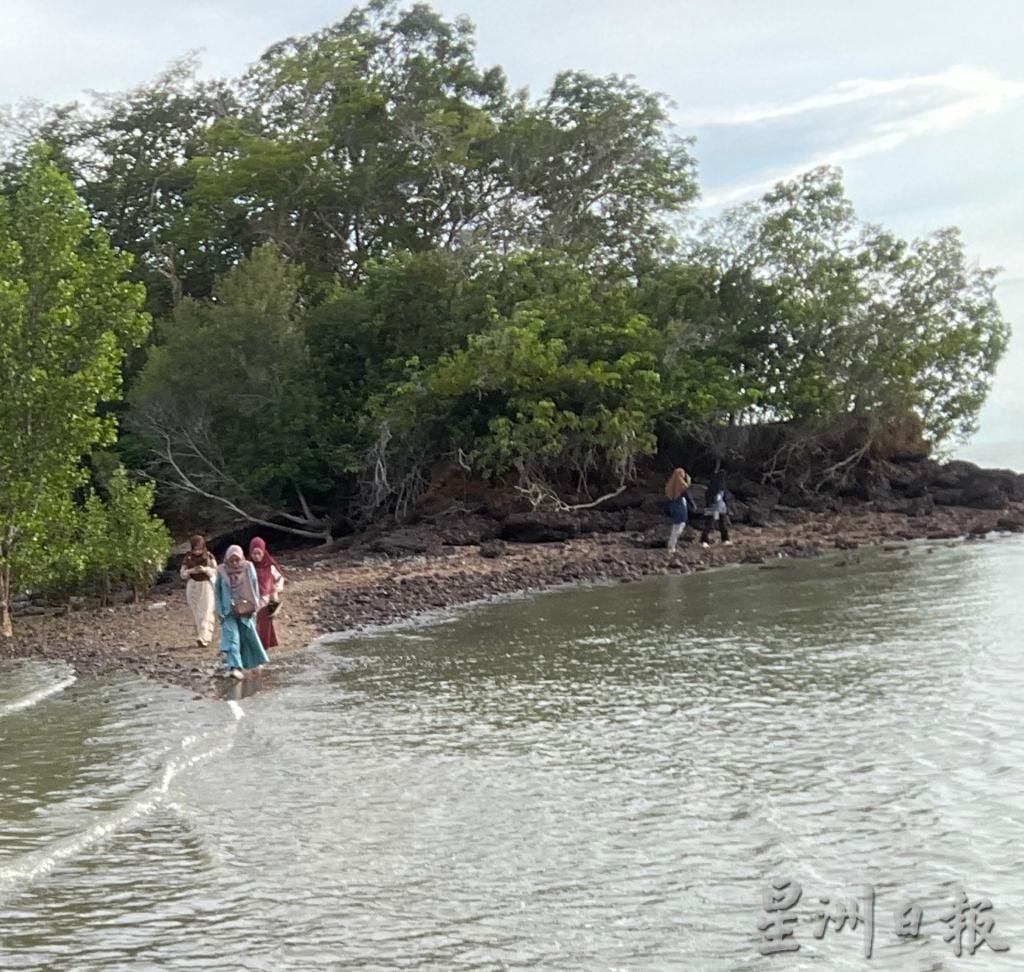 （古城封底版主文）《用眼睛去旅游》：直落贡陆连岛 