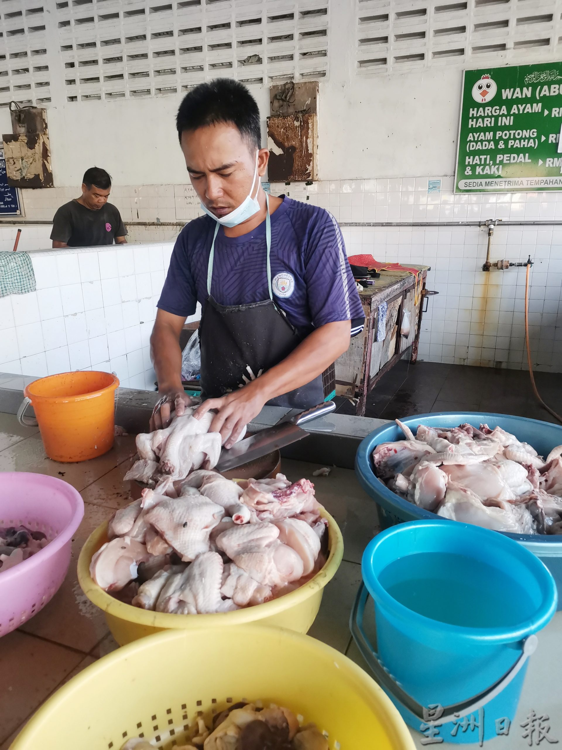 (大北馬)巴里文打峇眼色海 大巴剎雞肉檔供應少一半 一早售完