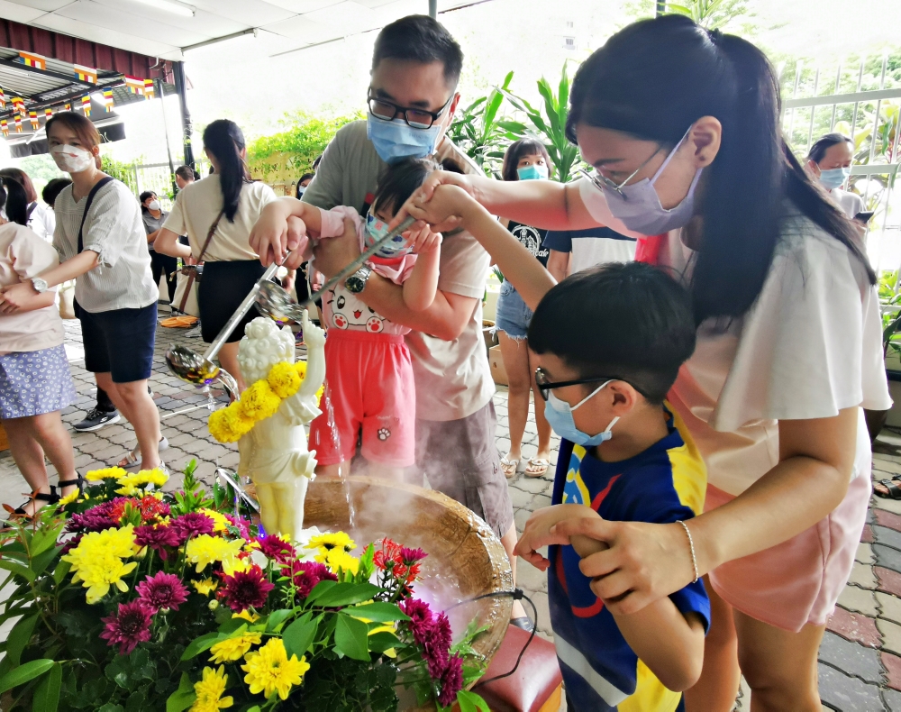 (大北马)檀香寺浴佛仪式
