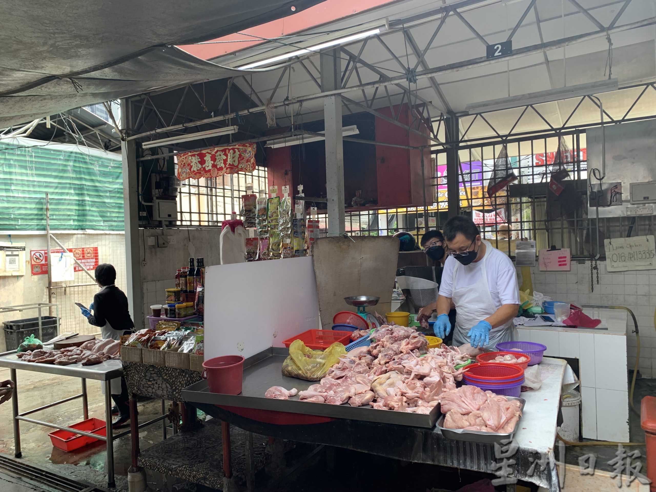 （大北马）肉鸡供应减 受制于价格管制 小贩苦不堪言