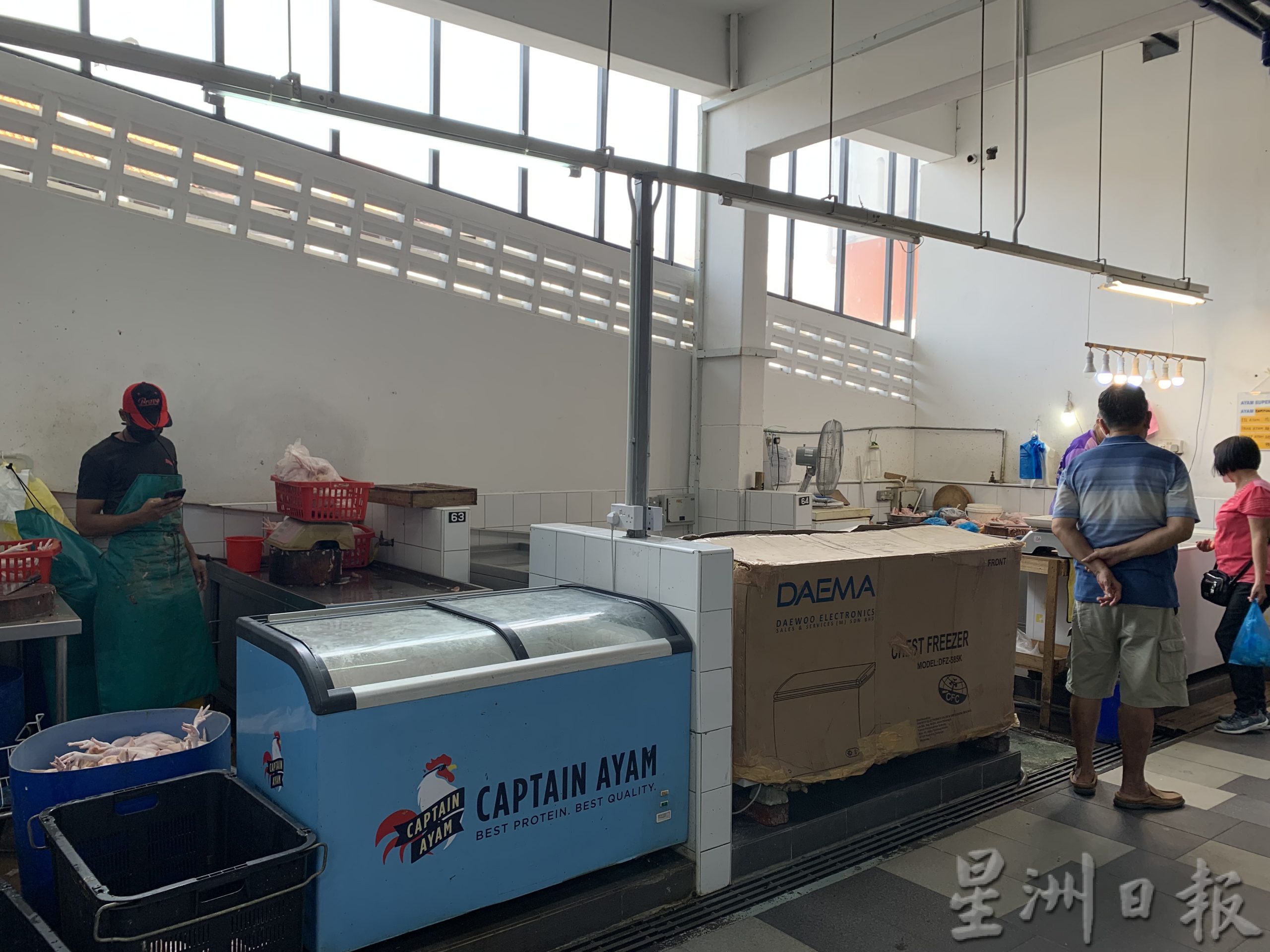 （大北马）肉鸡供应减 受制于价格管制 小贩苦不堪言