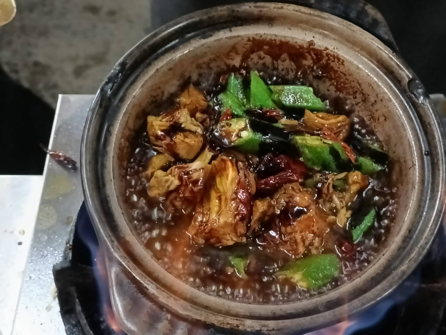 （大都会封面）肉骨茶价不到半年涨3次，1人份瓦煲肉骨茶飙至15令吉
