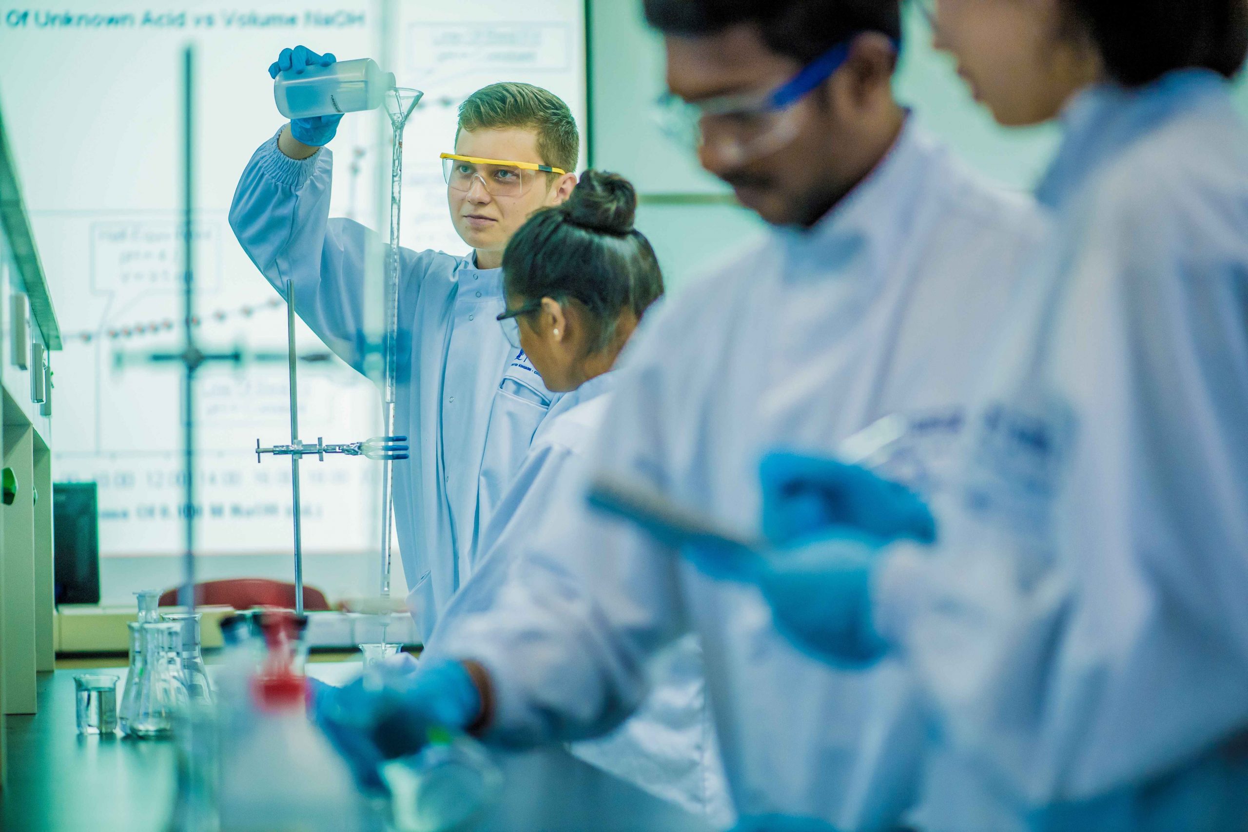 (广告新闻,19日刊登)马来西亚诺丁汉大学 (UNM)毕业生受财富500强企业的青睐