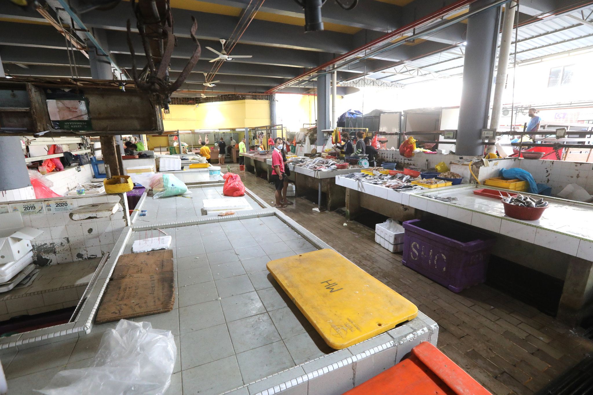 (版2头)大都会-双溪威巴刹部分小贩不再天天开档