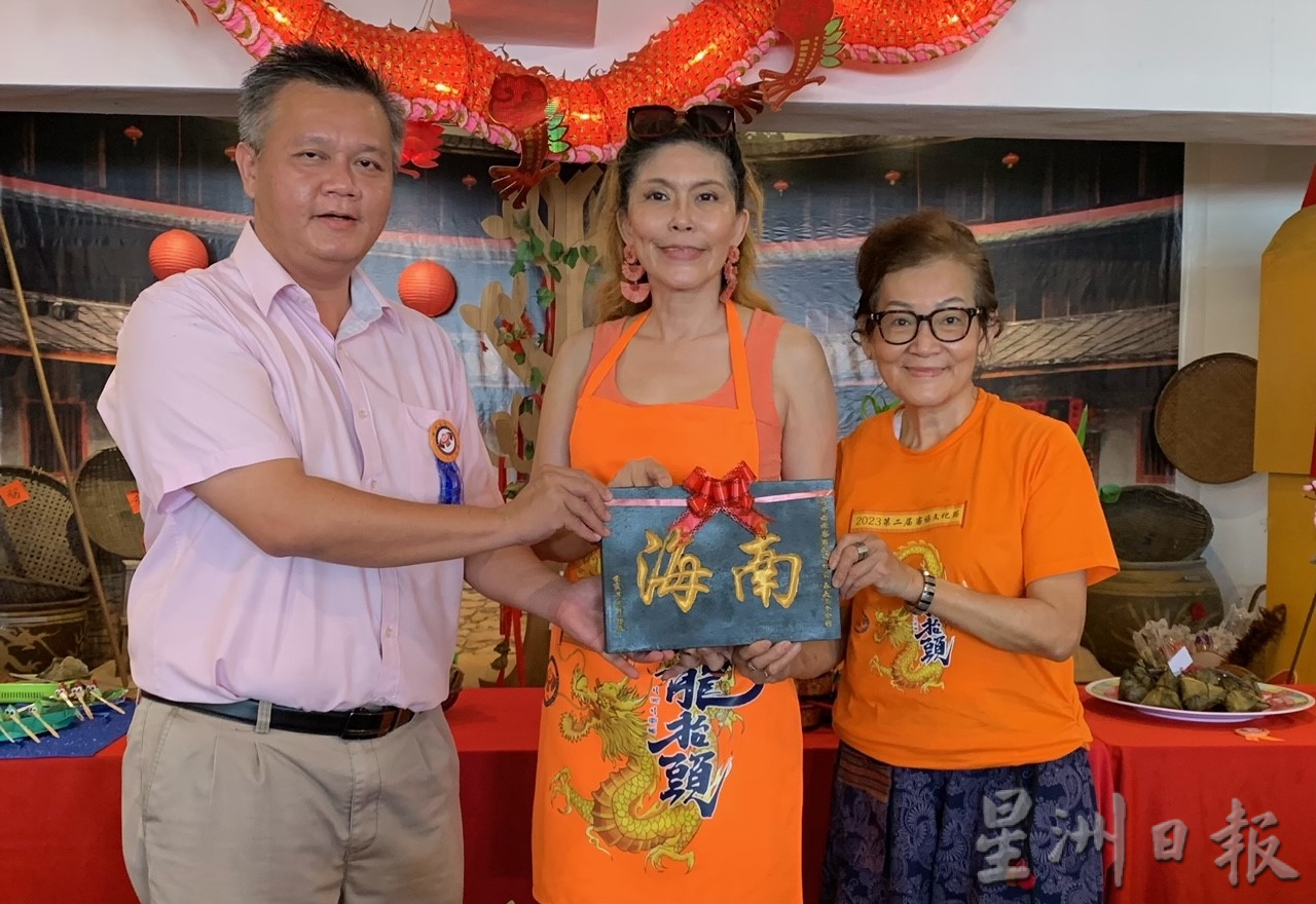 ns芙蓉:吴金财:传承文化虽然重要,但是也要注重孩子的价值观