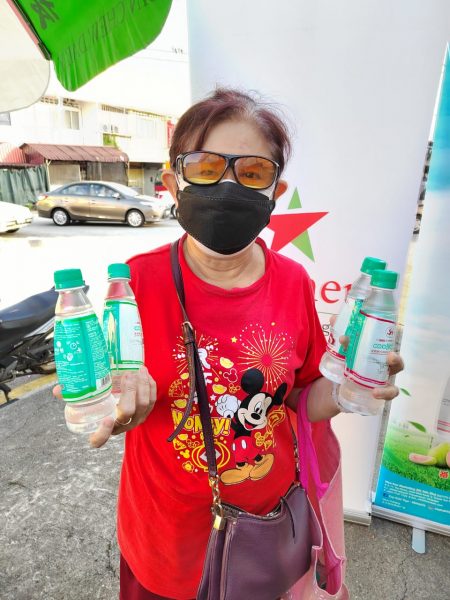 27日见报//大都会-剪报头：三脚标清热水新闻稿／4图+logo