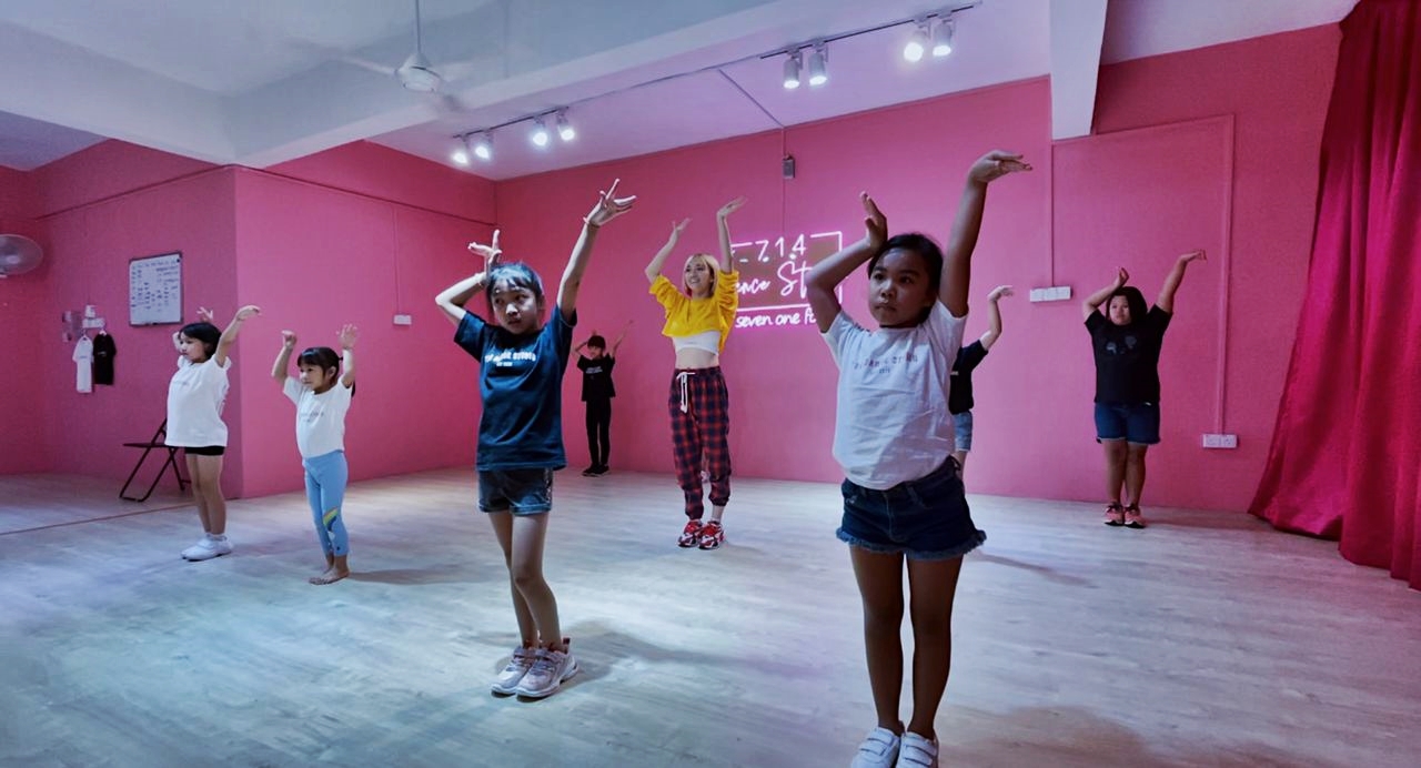 3/6:(有故事的人) 与学生共舞的林心慈