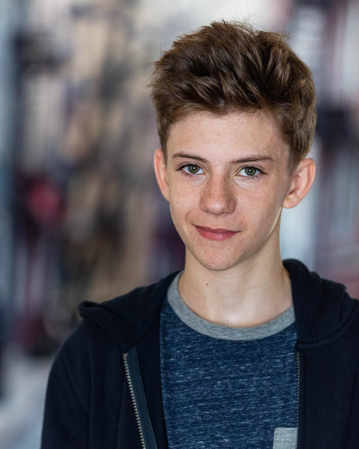 18岁艾美奖童星陈尸家中 死因待查