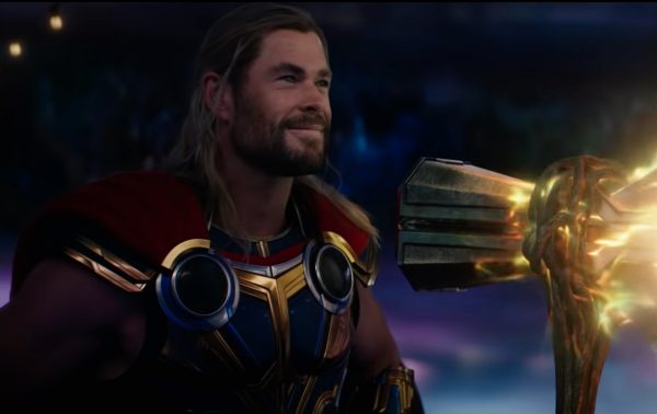 《雷神4》露屁股被打码  基斯自爆“10年前就想脱光”