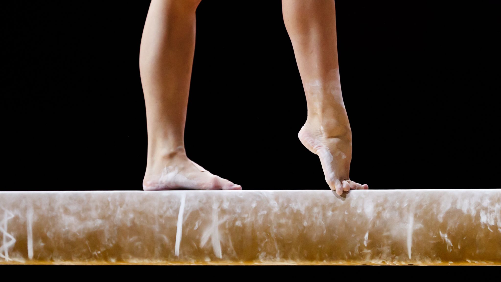 不给吃喝禁上厕所 英报告揭体操教练凌虐小选手