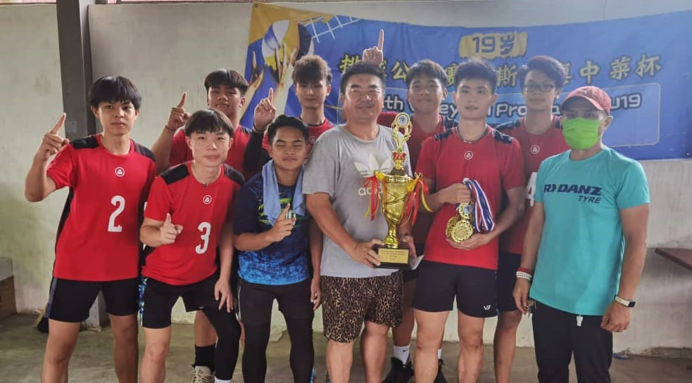 东03:青少年男女排球公开赛成绩