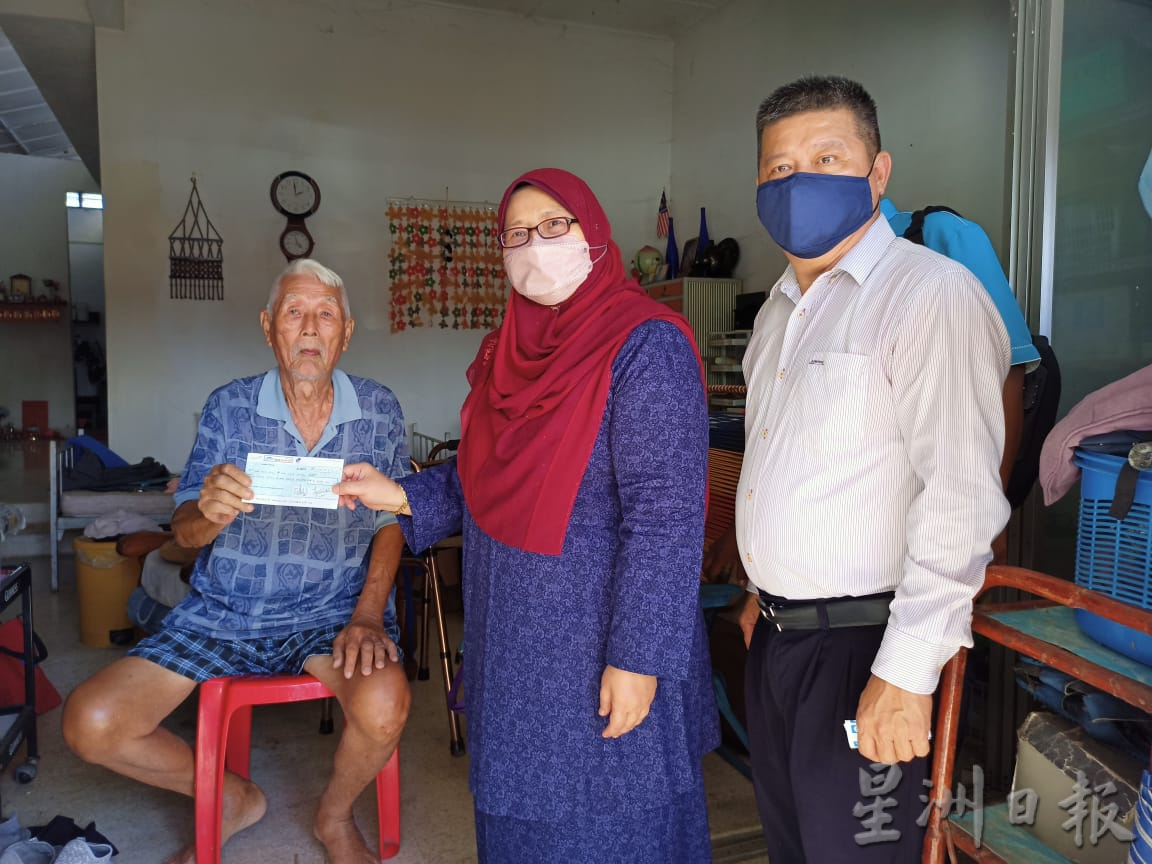 东：82岁长者住家水管爆裂导致水费暴涨5000令吉，PAIP一分钱也不扣。