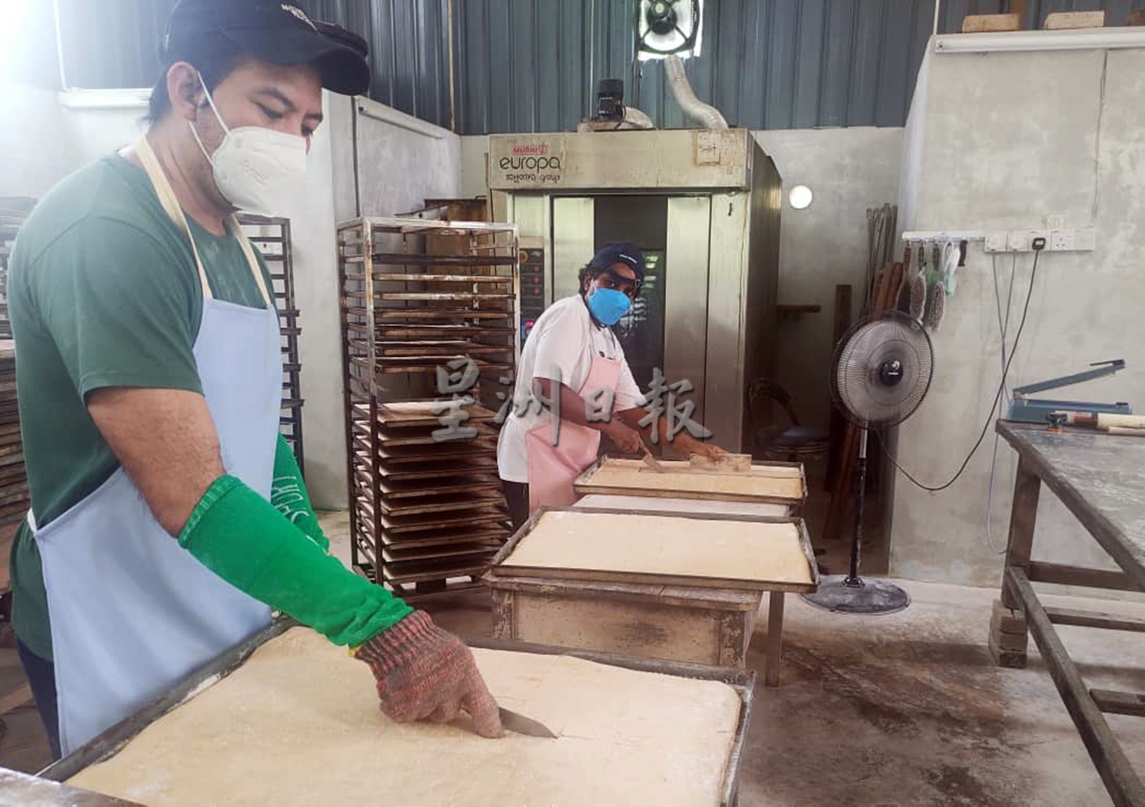 东:《林明寻味》之一/“林明椰饼风味独特,手工制作世代承传。