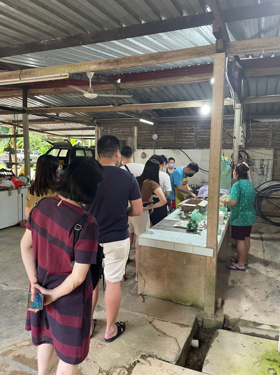 东：《林明寻味》之二／“阿定柴香烧肉保留传统，老饕游林明必尝。”