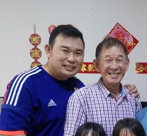 东:《林明寻味》之二/“阿定柴香烧肉保留传统,老饕游林明必尝。”