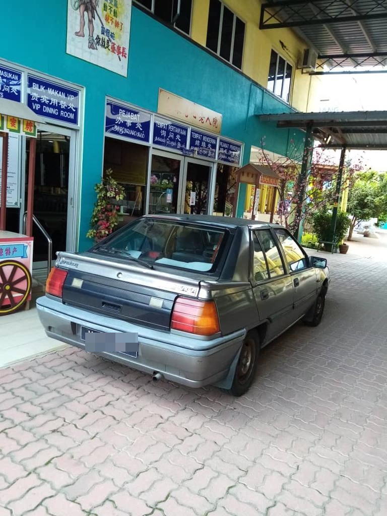 东:善心人士捐出汽车予叁娘善心老人院,提供交通便利。