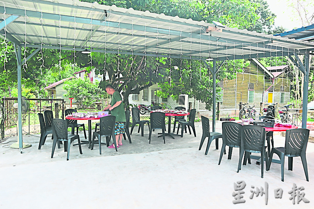 东:林明山镇周末假日好热闹,惟平日却难找吃,致使私房菜现商机,抢攻市场。