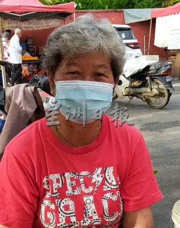 东:菜农种的本地菜自己售卖