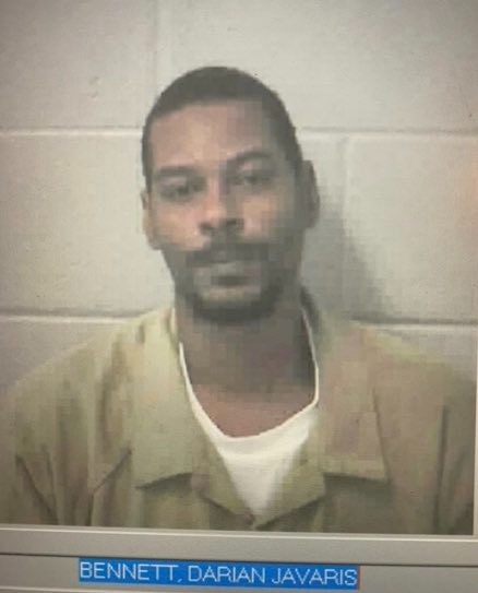 人伦惨剧!美国男子枪杀1岁女儿后饮弹自尽