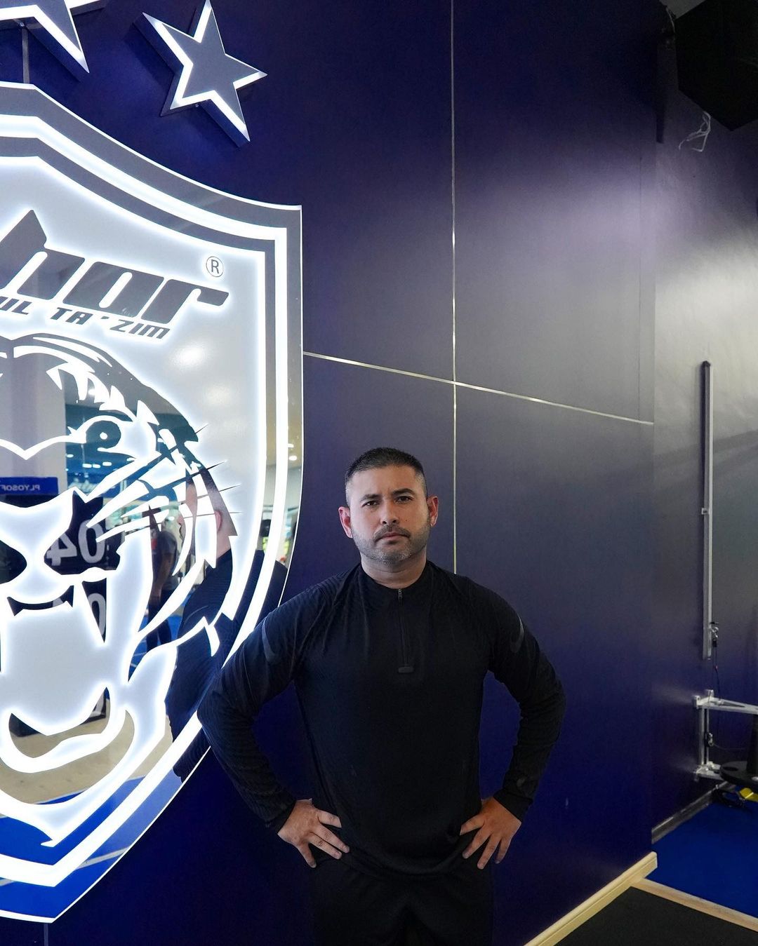 仅卸下一切管理职务  东姑依斯迈仍是南虎东主