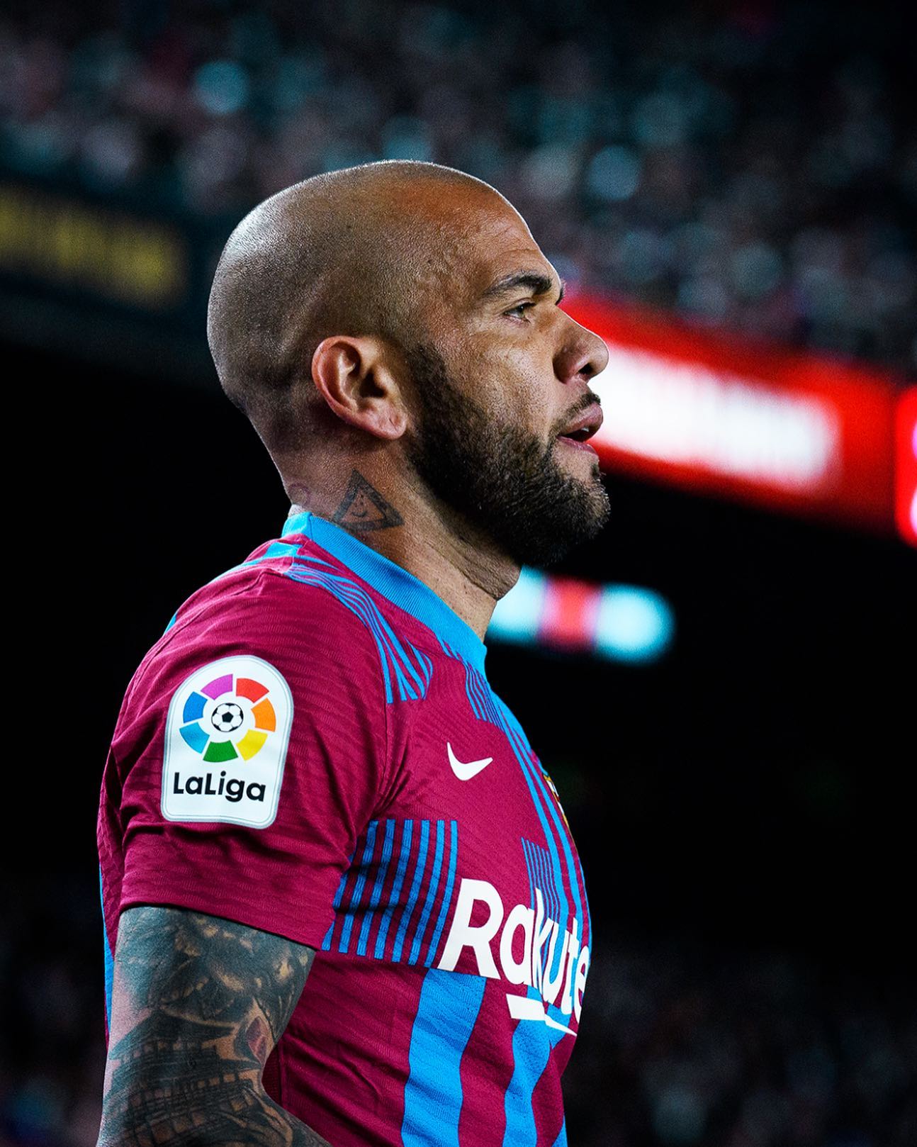 以自由身离队 阿尔维斯告别巴塞