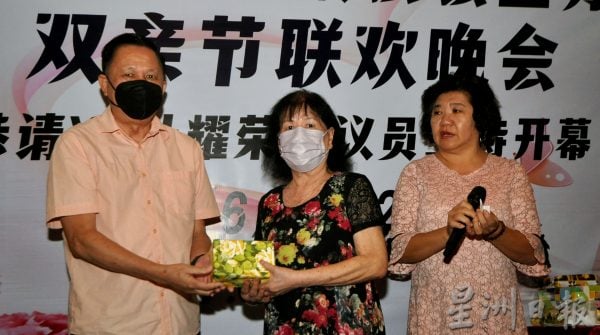 供FB／银行存款被盗案频密，叶耀荣：钱收床底较安全？