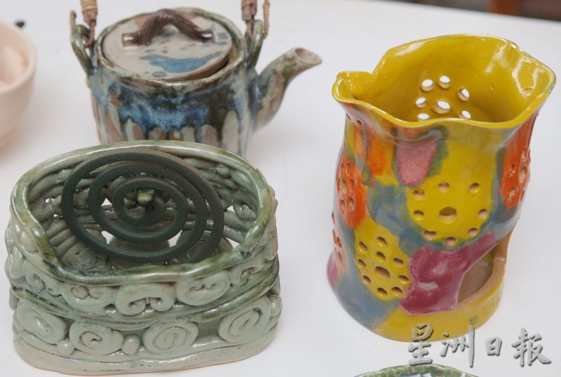 全国版／可下暖势力／学陶艺作画延缓病情  80岁失智妇女办艺术展