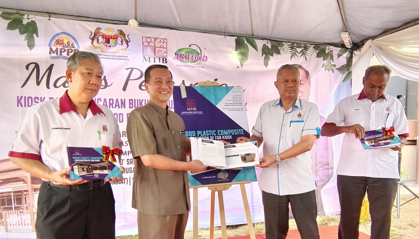 全国版：木塑复合板“防水防蚁”可建水灾区房屋；彭亨或首州开跑