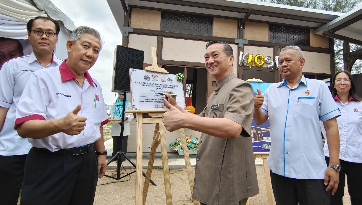 全国版：木塑复合板“防水防蚁”可建水灾区房屋；彭亨或首州开跑