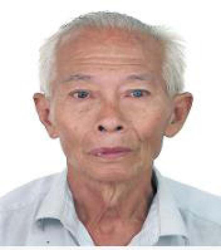 全国:露宿后巷10多年 八旬翁车祸重伤 警寻家属