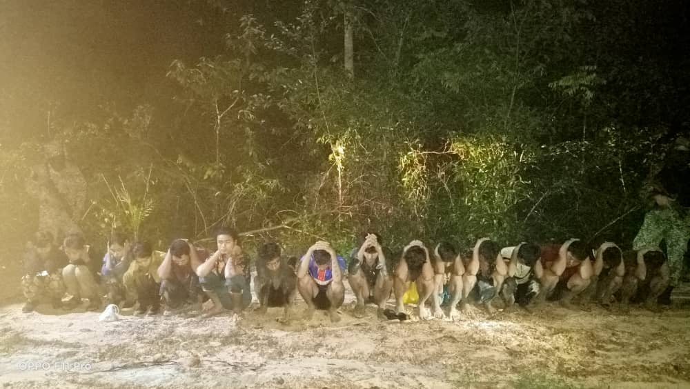 军队巡逻边境立功 捕28缅偷渡客