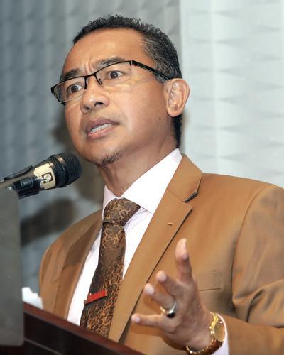 副卫长:不该送吸毒者入狱 “他们是需治疗的病人”