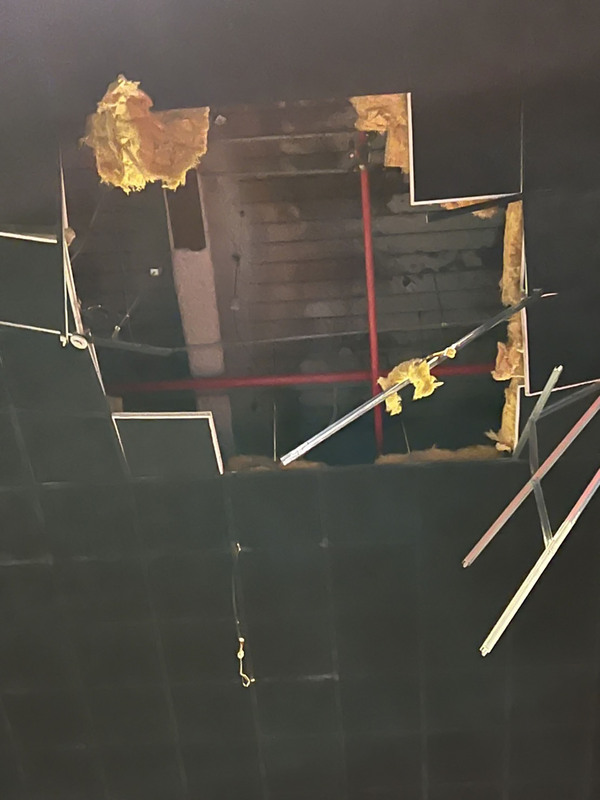 动作片放映期间天花板掉落　戏院遭罚款