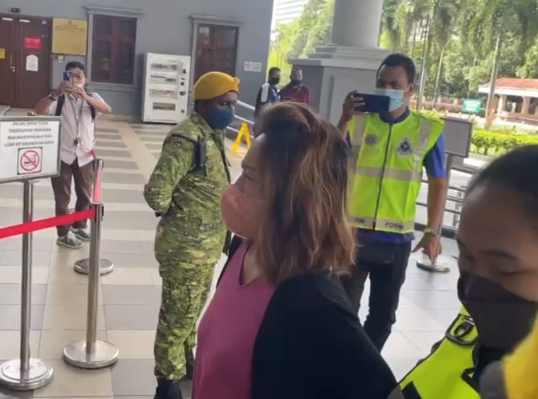 卖假机票骗1.2万 女子被判罚款RM3000