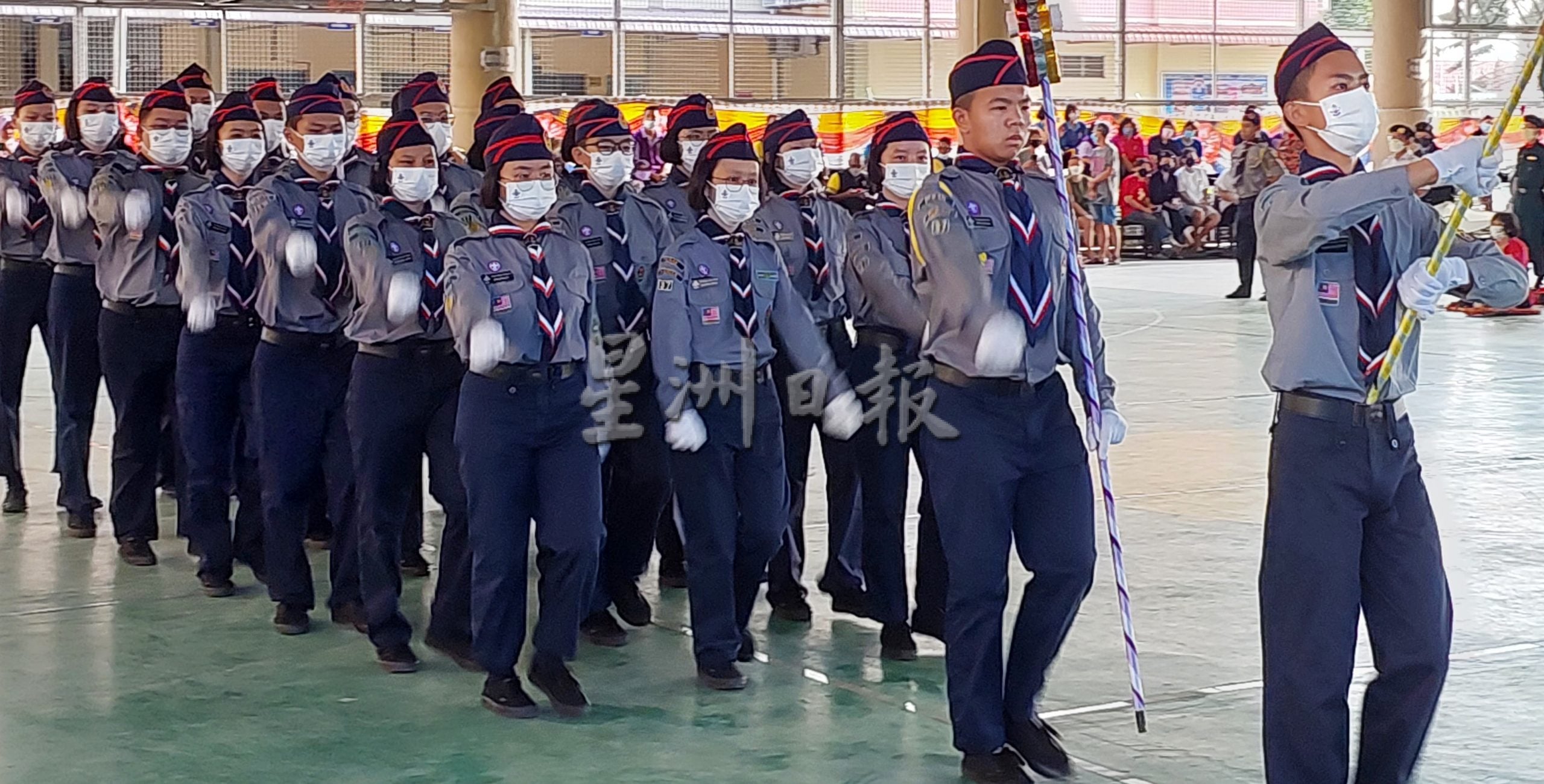 只比拔河跳高逃远步操 吉辇中学复办运动会