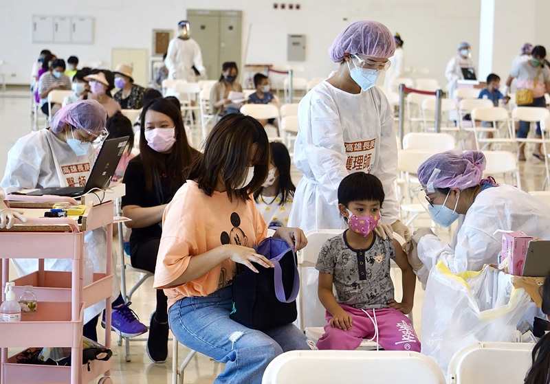台增7万6967宗本土冠病病例 多144人病亡 包括1童