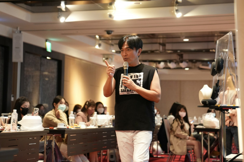 吴宗宪曝“那个叔叔”往事　被儿子急阻讲周杰伦	