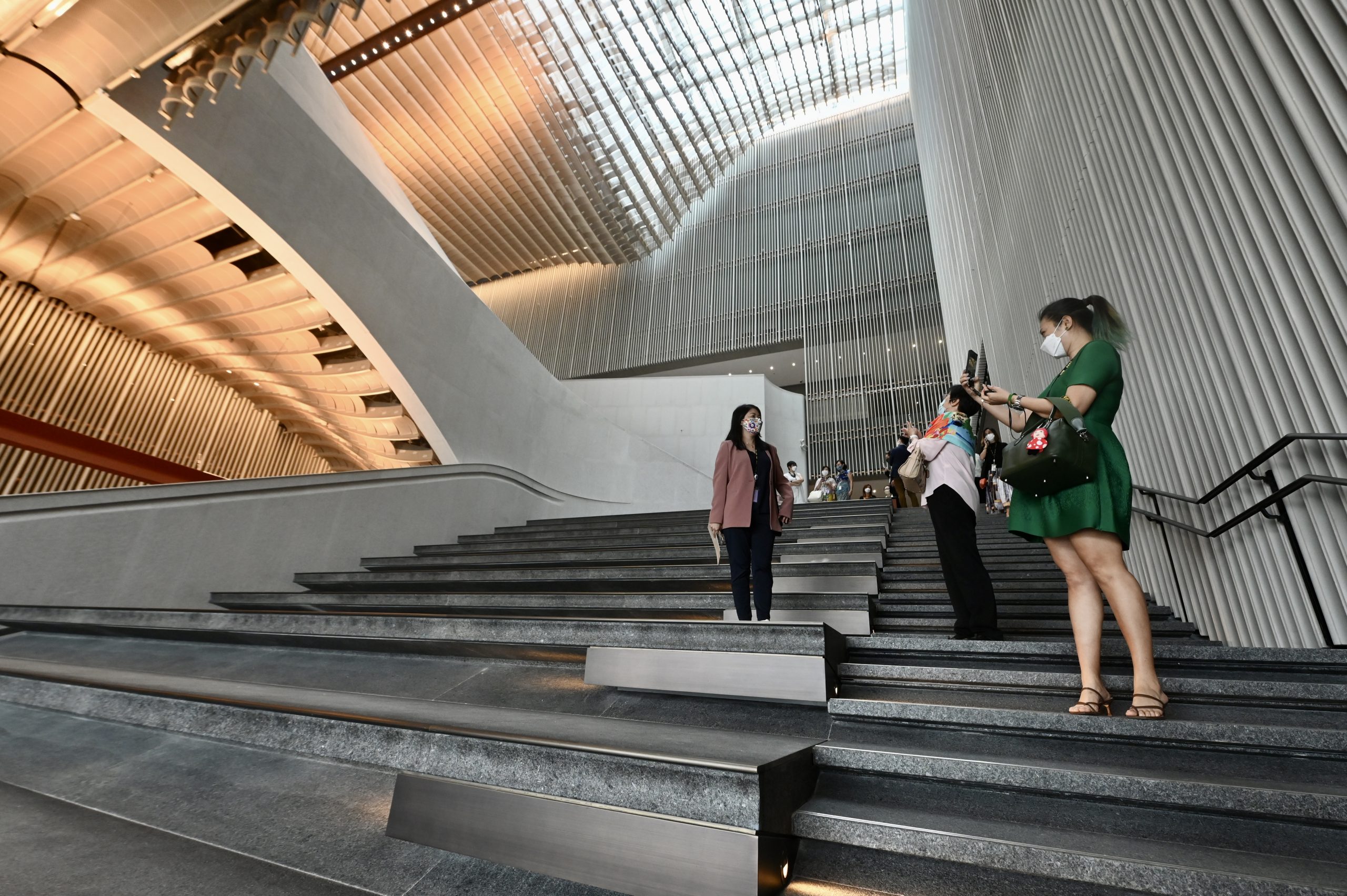 外形似古代器物 外墙具现代功效 港故宫散发中古典气质