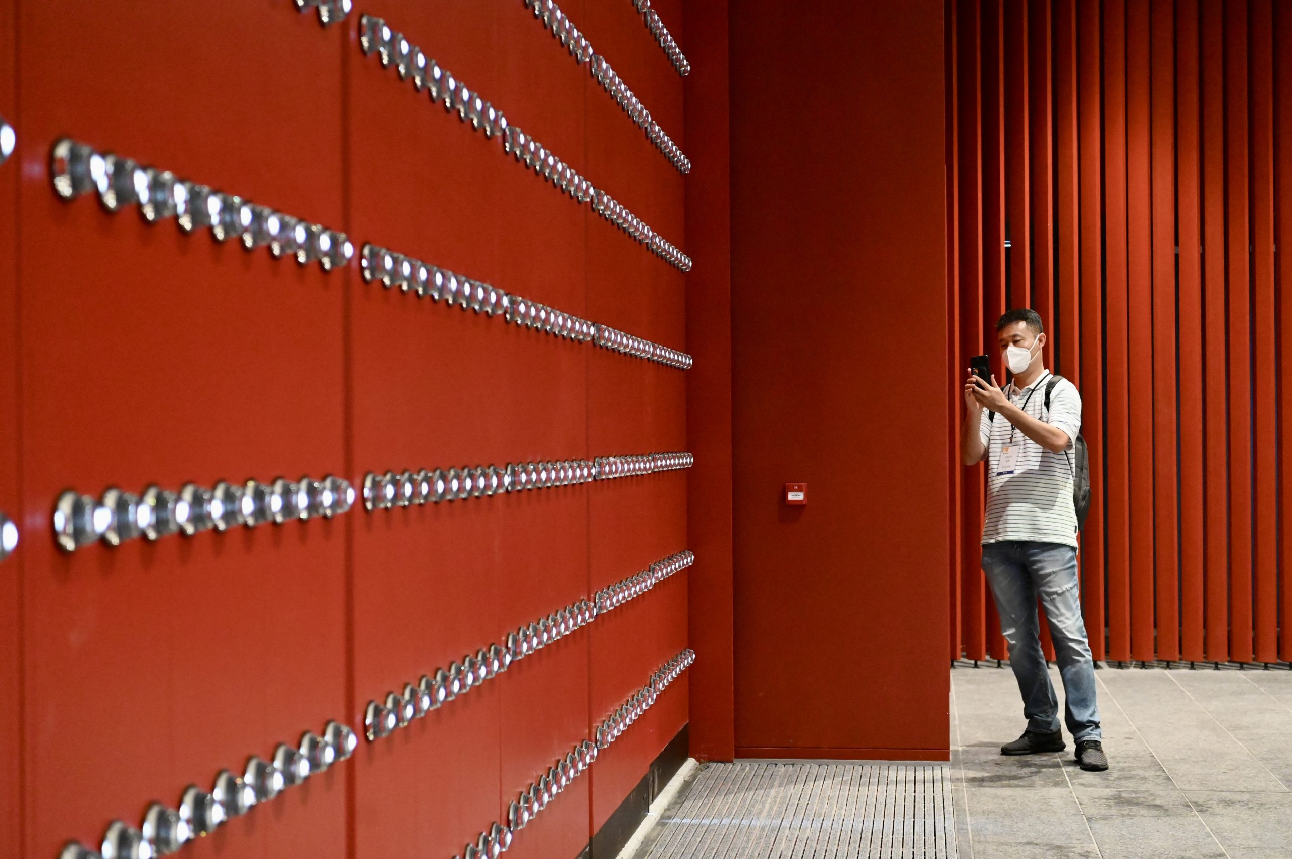 外形似古代器物 外墙具现代功效 港故宫散发中古典气质